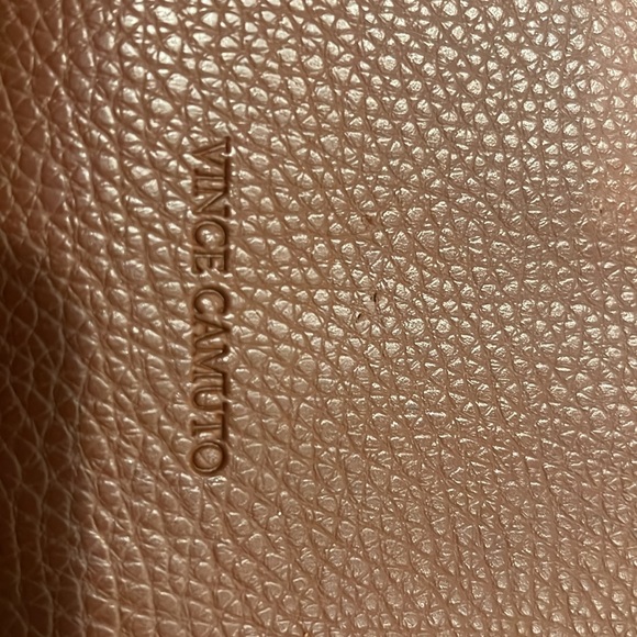 Vince Camuto vegan leather tote. Brown with one pocket inside - Picture 4 of 7